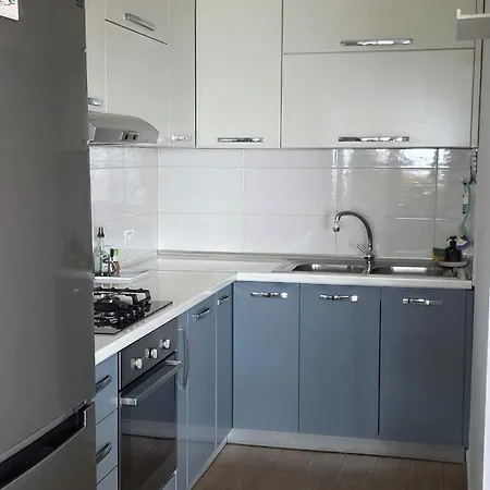 Dean's - 2 Bedroom Bellavista In Apartment *