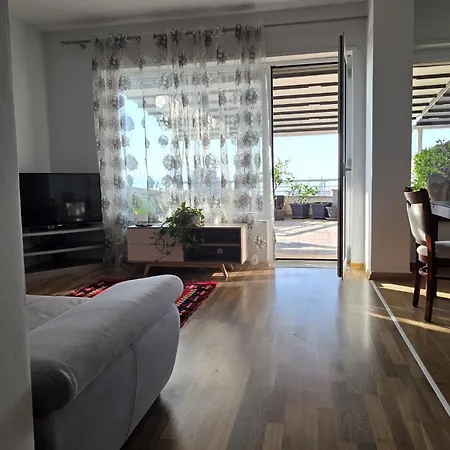 Dean's - 2 Bedroom Bellavista In * Durrës
