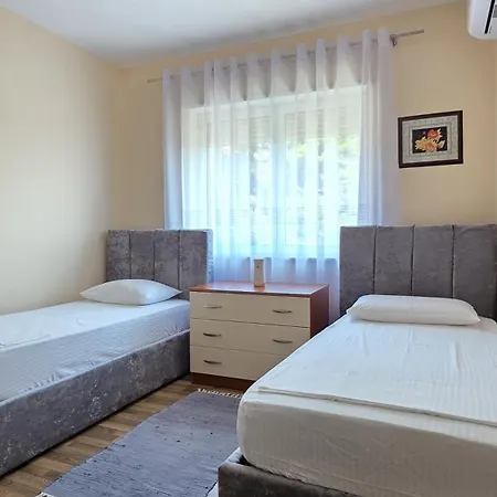 Dean's - 2 Bedroom Bellavista In Durrës